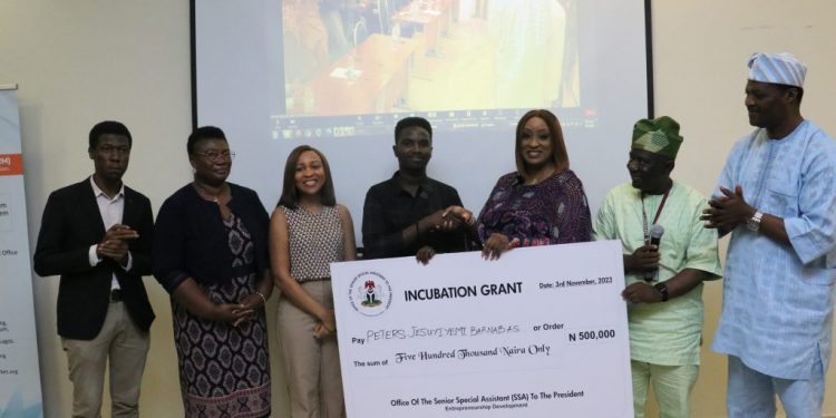 UNILAG Student Wins Start-up Pitch Competition at I2M Accelerated Incubator Program
