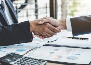 JT Foxx Joins Forces with JewelrybyQuila To Support Entrepreneurs