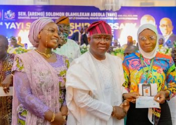 Senator Olamilekan Adeola Empowers Traders and Students with Grants and Scholarships