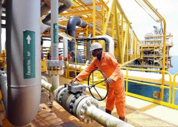 Nigerian Finance Minister Inaugurates Committee to Facilitate Crude Oil Sales to Local Refineries in Naira