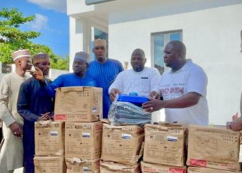Tinubu’s Aide Donates Over 200 Generators To Small Businesses In Northeast