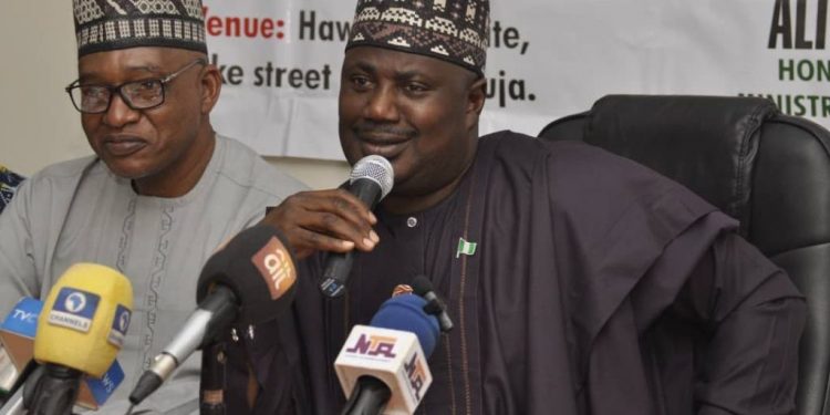 Nigeria Moves to Revamp Co-operative Sector for Economic Growth