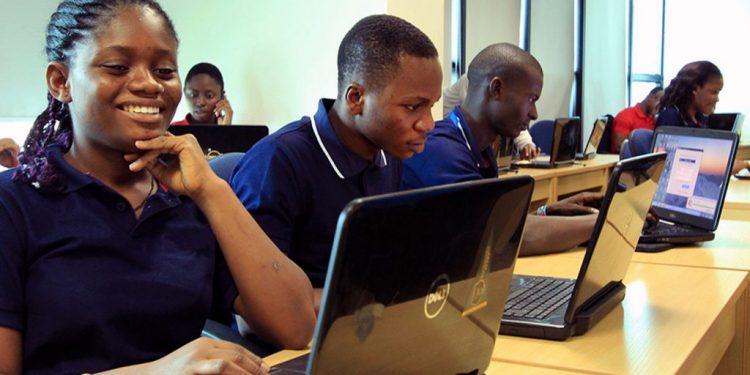 ISDIS, UNNBS Unveil Certificate Courses on Financial Services
