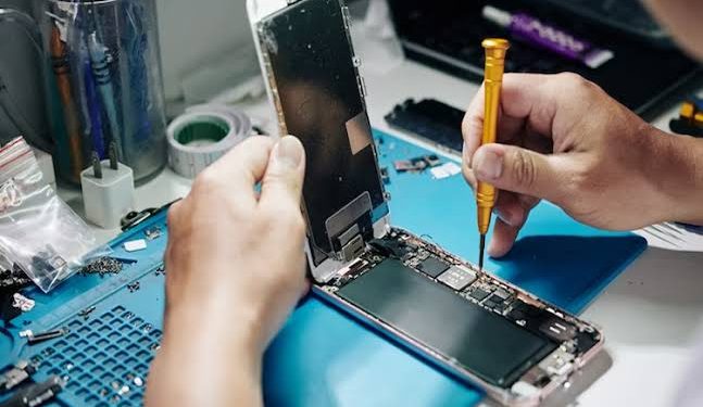 Ogun State, Cybervilla Partner to Train Youths on Phone, Device Repairs