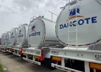Dangote Refinery Begins Free Petrol Distribution to Filling Stations Across Nigeria