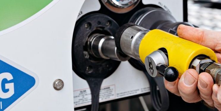 50 Abuja Youths, Women Equipped with CNG Conversion Skills