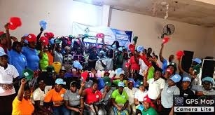 FG Trains, Empowers 250 Women, Youths, Gives Start Up Capital In Edo