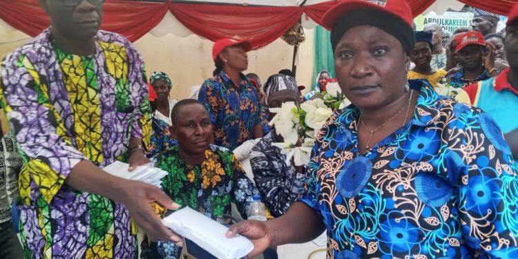 Foundation Expands Interest-Free Loan Scheme to Empower Ikorodu Traders and Artisans