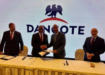 Dangote Partners Honeywell to Boost Refinery Capacity to 1.4m Barrels Per  Day