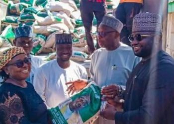 Kebbi State Government Empowers Police Families, Widows with Financial and Food Support This Christmas