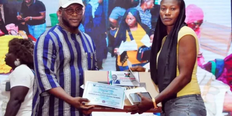 Lagos Graduates 250 Entrepreneurs, Awards Grants at Startright Program