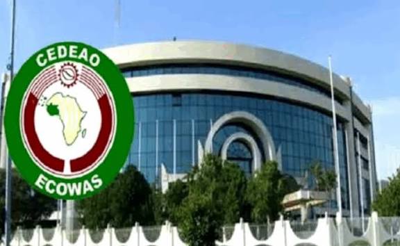ECOWAS Moves to Scrap Air Ticket Taxes by 2026 to Cut Fares, Boost Regional Travel