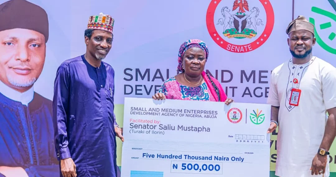 Ilorin Lawmaker Empowers 500 Entrepreneurs with Tools and Cash Grants