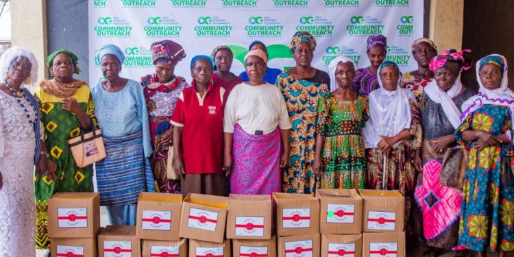 Foundation Supports Over 1,000 Vulnerable Households with Food Outreach in Ogun, Lagos
