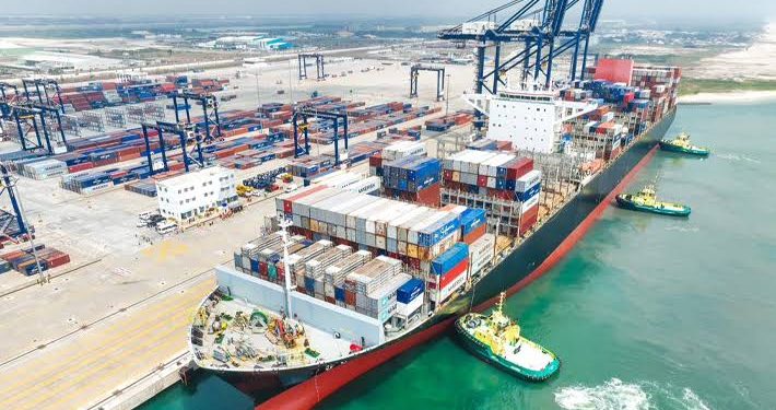 32 Vessels Carrying Fuel, Food  and Cargo to Dock  at Lagos ports